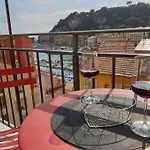 Balcony Last Floor Harbour Parking On Demand Apartment