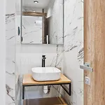 Renting - 8france - Luxury & Comfort Jacuzzi Massena