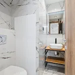 Renting - 8france - Luxury & Comfort Jacuzzi Massena * Nice