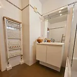 T2 A La Liberation, Apartment