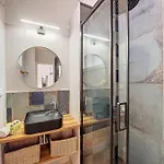 Nestor&jeeves - Trip - - Balcony Apartment *