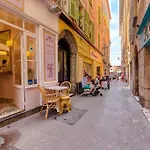 Superbe Appartement En Plein Coeur Du Vieux Nice !