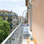 #27 Staywizus - Urban Suite Ac 2 Bedrooms 10Mins Walk Sea & Old Town