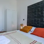 301A Charming 2 Rooms Refurbished Super Center