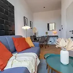 301A Charming 2 Rooms Refurbished Super Center