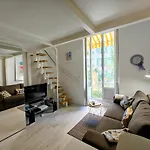 Duplex Central Close Beaches And Shops And Balcony Apartment *