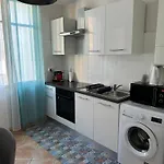 Grand A 5 Minutes De La Apartment
