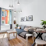 Renting - Rossetti - Modern Haven Heart Of Old *