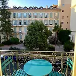 Appartement Nicois Au Coeur Du Triangle D\'Or