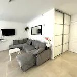 Apartment 6 Pers Port De Nice, Et Vieux-nice A Pied