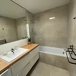 Apartment 6 Pers Port De Nice, Et Vieux-nice A Pied Nice