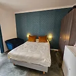 Boutique 2 Apartment *