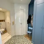 Apartment Bright, Spacious 2 Bedroom Apartment, Walk To & Old Town