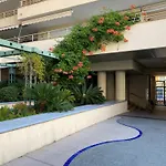 Grand Palais De La Mediterranee Beach Access Apartment