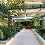 Grand Palais De La Mediterranee Beach Access Apartment