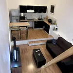Apartment Avec Mezzanine *