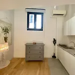 Beautes Fshh Apartment