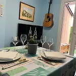 En Rez-de-jardin Apartment *