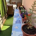 En Rez-de-jardin Apartment Nice