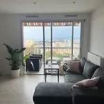 Calm Apartment With Sea View