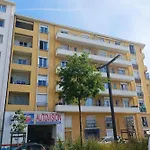 Apartment With Terrace Near The Sea