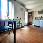 La chambre 2, Climatisée AC, Calme, Cuisine privée