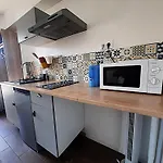 La chambre 2, Climatisée AC, Calme, Cuisine privée