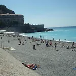 A Deux Pas Du Port Yourhosthelper