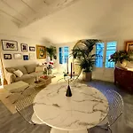 Superbe Duplex Entre Le Vieux Et La Prom Apartment