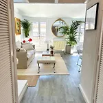 Superbe Duplex Entre Le Vieux Et La Prom Apartment *