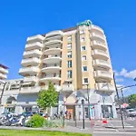 Elegant Apartment With Sea View And Swimming Pool