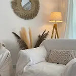 Elegant With Sea View And Swimming Pool * Nice