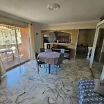 Au Calme Et 2 Pas De La Mer