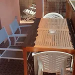 Au Calme Et 2 Pas De La Mer