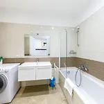 Apartment Wonderful On Sea *