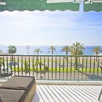 Luxury Flat Beachfront Apartment *