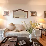 Suitemarie Carre D'or Apartment *