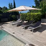 Superbe Piscine Proche Et Au Calme Villa
