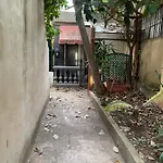 Cosy Flat 250M From Beach