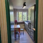 Private Room-4 In Hannana Apartment- 2 Min Walk To Tram 12 Min To Train Station 15 Min To Massena Place