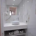 Club Aparthotel 4*