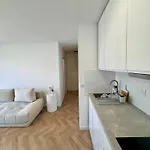 Apartment 2p Moderne Et Epure Pres De La Et De La Celebre Promenades Des - Vivez Le Reve Mediterraneen