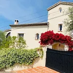 Sea View Villa, Pool, 4 Bedrooms, Air Conditioning, 1 Mile Beach