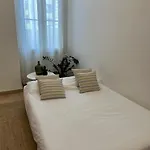 Apartment Cozy One Bedroom Apartment-city Center