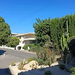 Spacious Apartment With Garden And Pool