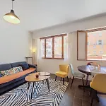 Nestor&Jeeves - Escapade - Central - Near Beach