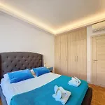 Nestor&Jeeves - Bleu Azur Vue Mer - Central - Very Close Sea