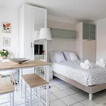 Apartment Charming With Pool & Balcony -heart Of