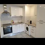 Grand Appartement, 2 Ou 3 Ou 4 Pieces, Tramway Sur Place, Proche Gare Sncf St Augustin 900 Metre , Aeroport 1200 Metre, Ou Allianz Riviera 10 Min, Palais Nikaia 2 Min , Supermarche Sur Place, Parking Possible Si Disponible Ou Payant A 1000 Metr Apartment Nice