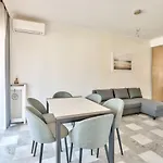 Stunning 1 Bedroom Flat With Terrace At Nice